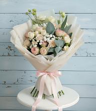 Букет цветов из:  Розы и Лизиантусы #REPLACE_PRED# Кузнечное