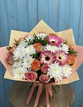 Букет цветов из:  Розы, Герберы и Хризантемы в Кузнечное