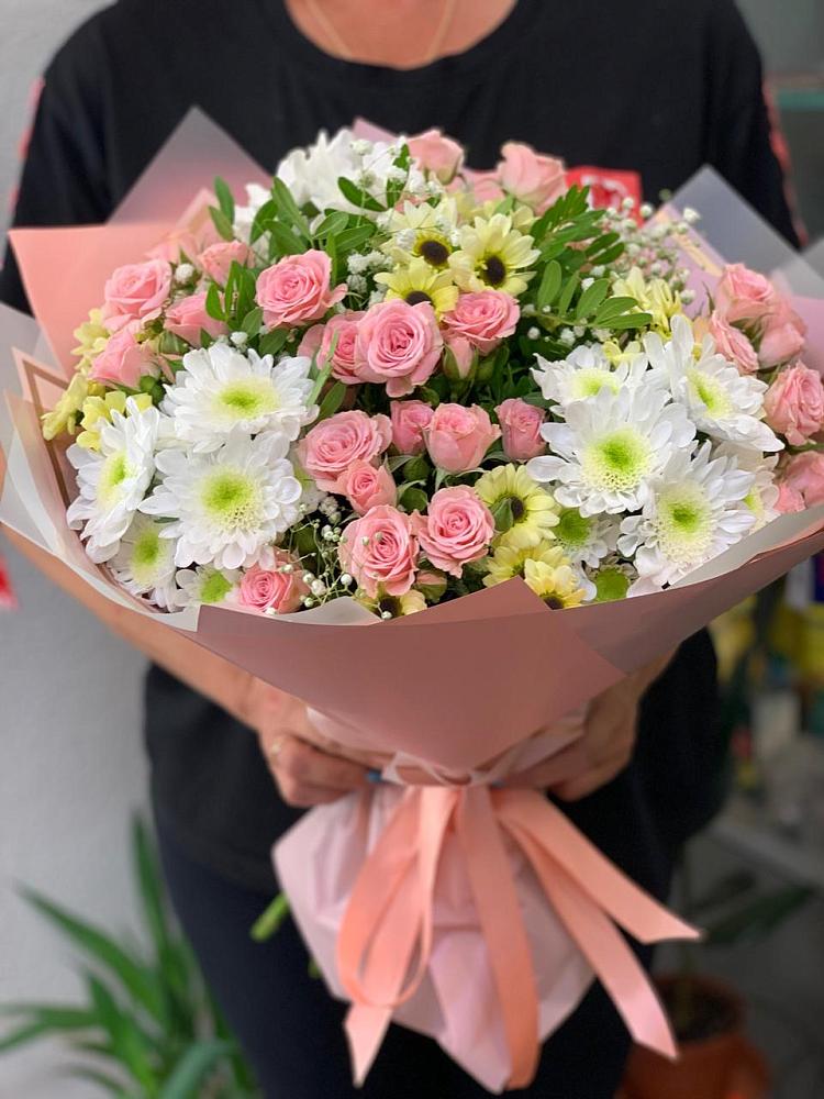 Букет цветов из: Розы и Хризантемы в Кузнечное