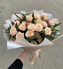 Букет Кремовые розы Латте в Кузнечное