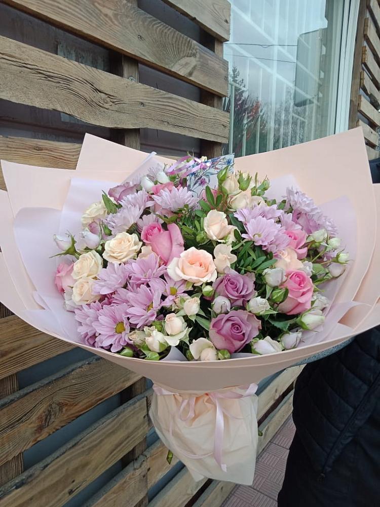 Букет цветов из: Розы и Хризантемы в Кузнечное