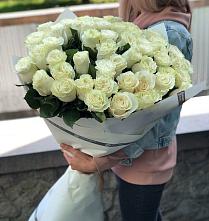 Букет 35 Белых роз в Кузнечное