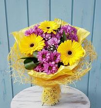 Букет цветов из:  Хризантемы и Герберы в Кузнечное