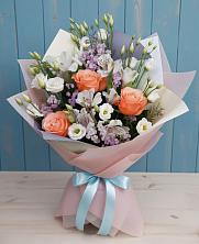 Букет цветов из:  Лизиантусы, Розы, Альстромерии и Гипсофила в Кузнечное