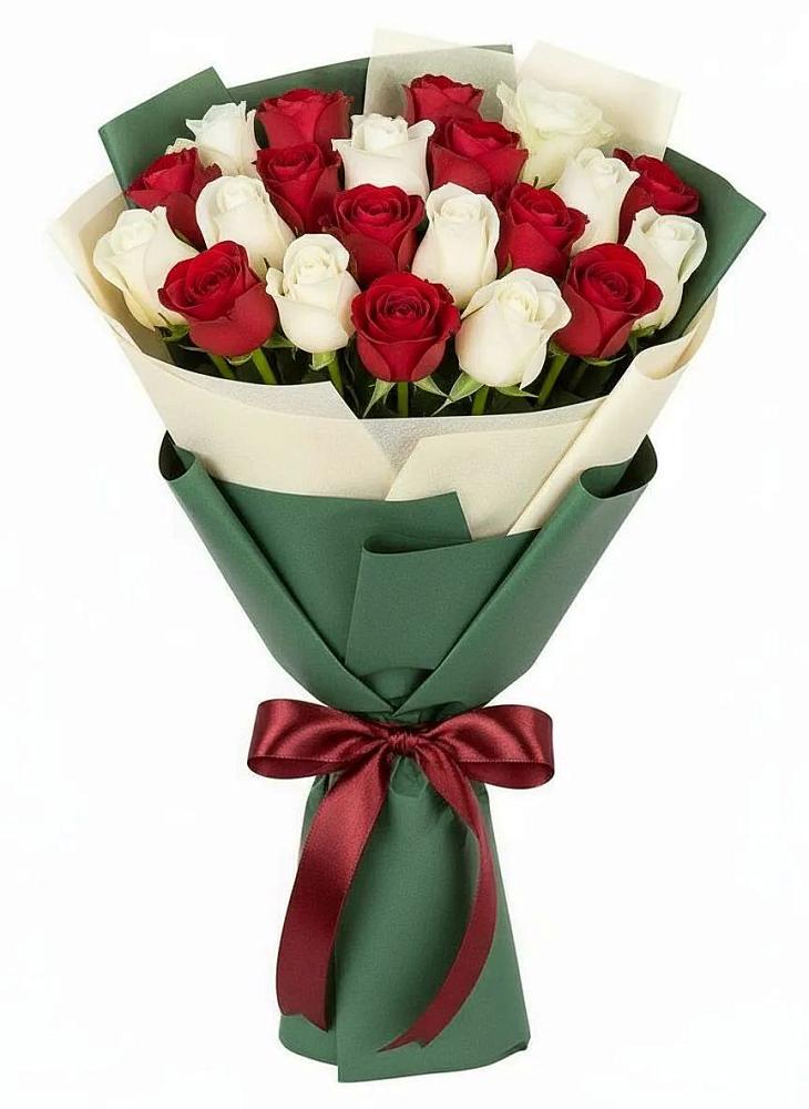 Букет Микс из красных и белых роз в Кузнечное