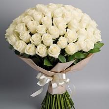 Букет 101 беля роза Белоснежка в Кузнечное