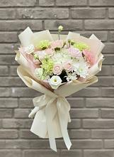 Букет цветов из:  Гвоздики, Розы, Лизиантусы и Хризантемы #REPLACE_PRED# Кузнечное
