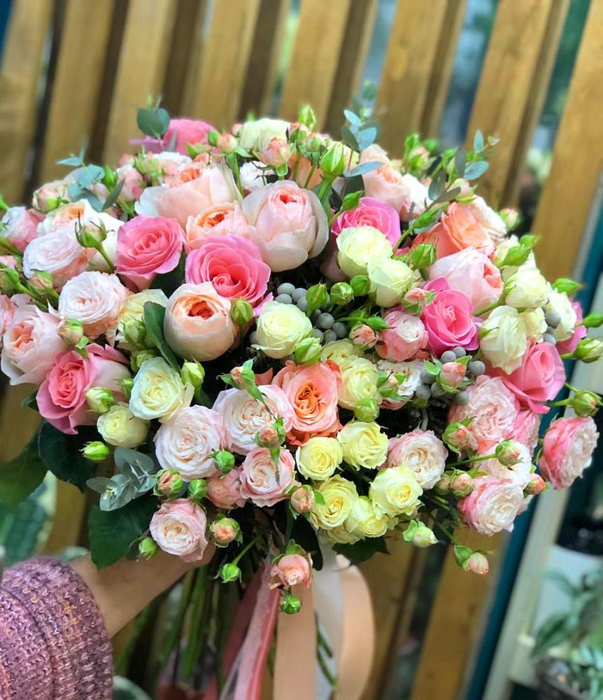 Букет цветов из: Розы в Кузнечное