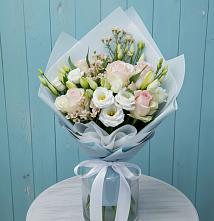 Букет цветов из:  Розы и Лизиантусы в Кузнечное