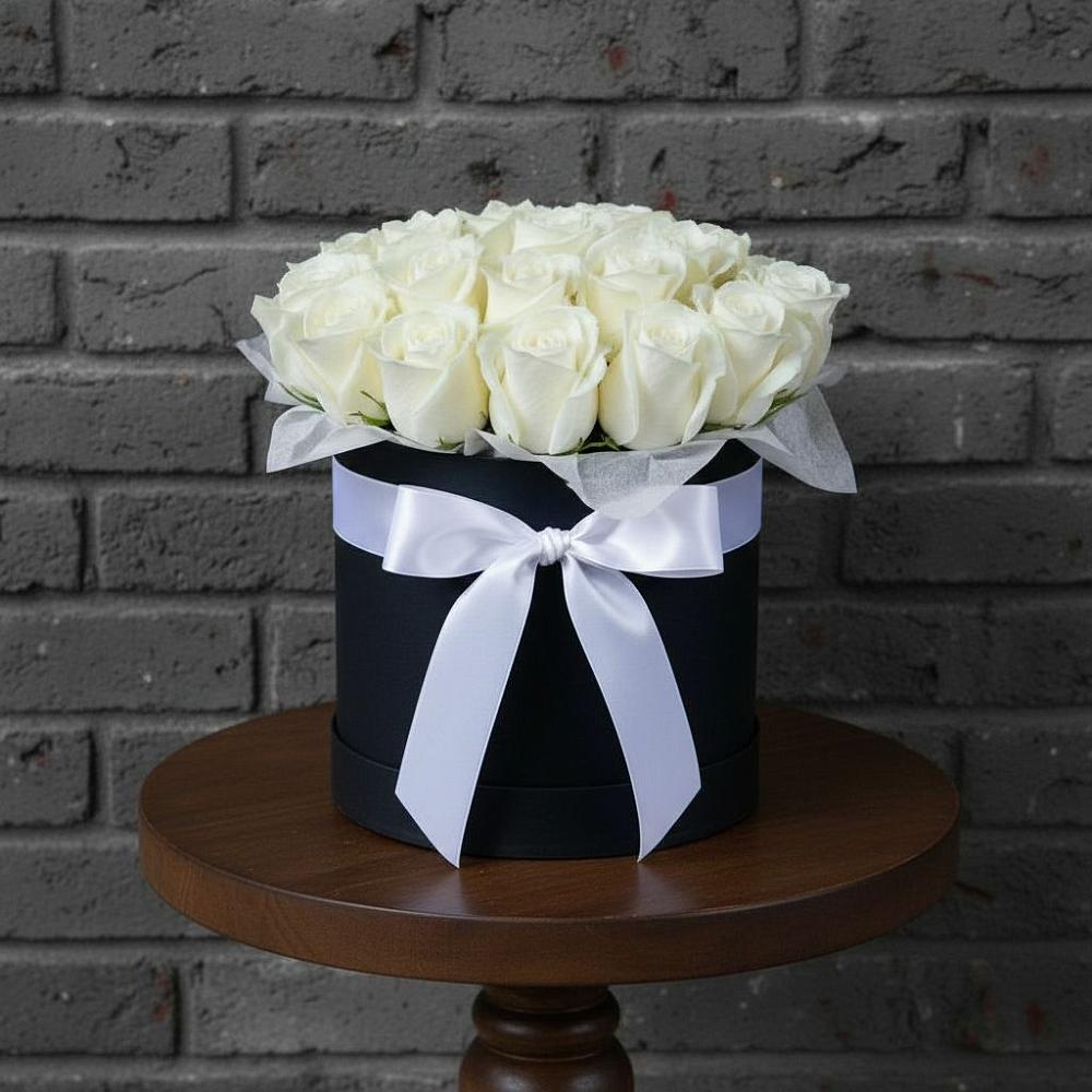 Цветочная композиция из Розы в шляпной коробке в Кузнечное