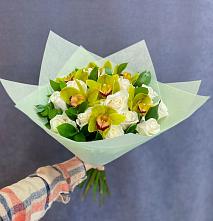 Букет цветов из:  Орхидеи и Розы в Кузнечное